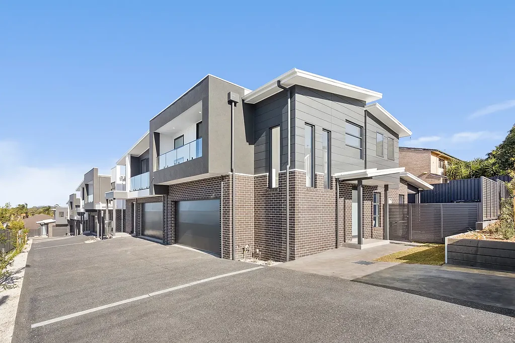 Corrimal 3Kwarto Stylish Living in the Heart of Corrimal