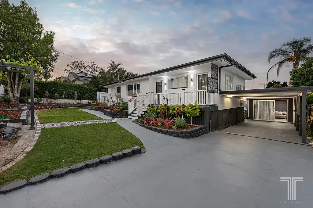 14 Amoria Street, Mansfield, QLD 4122