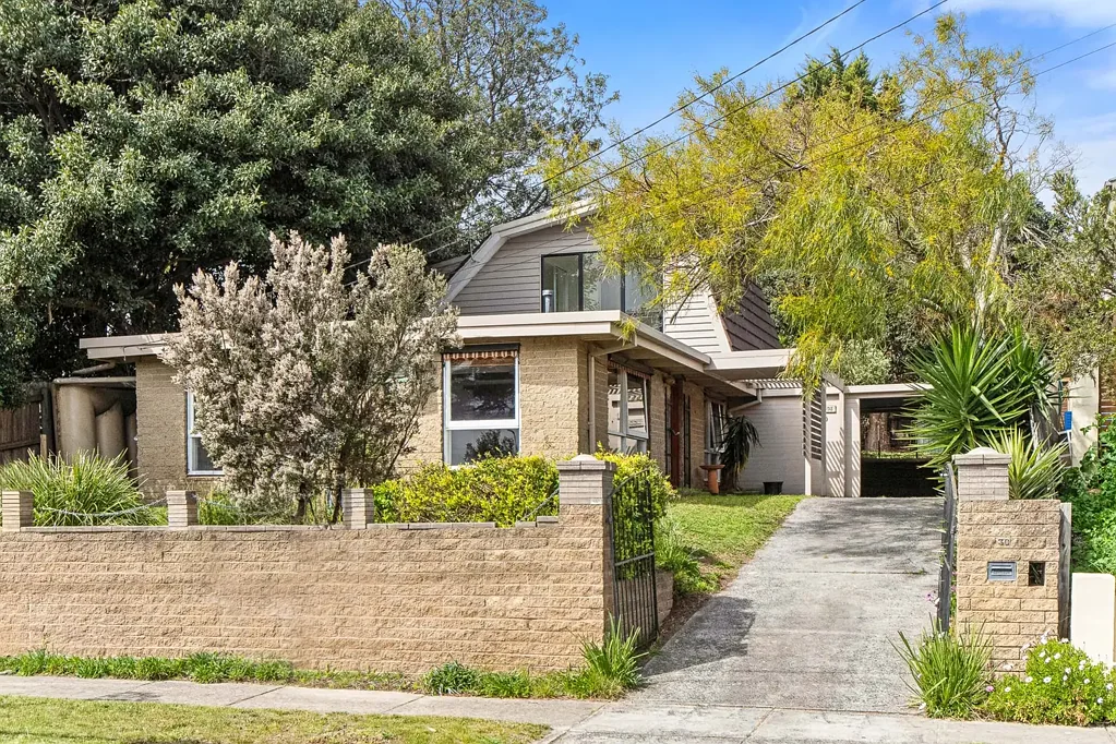 Frankston 4Kwarto A little Rough Around the Edges! BUT HUGE Potential.