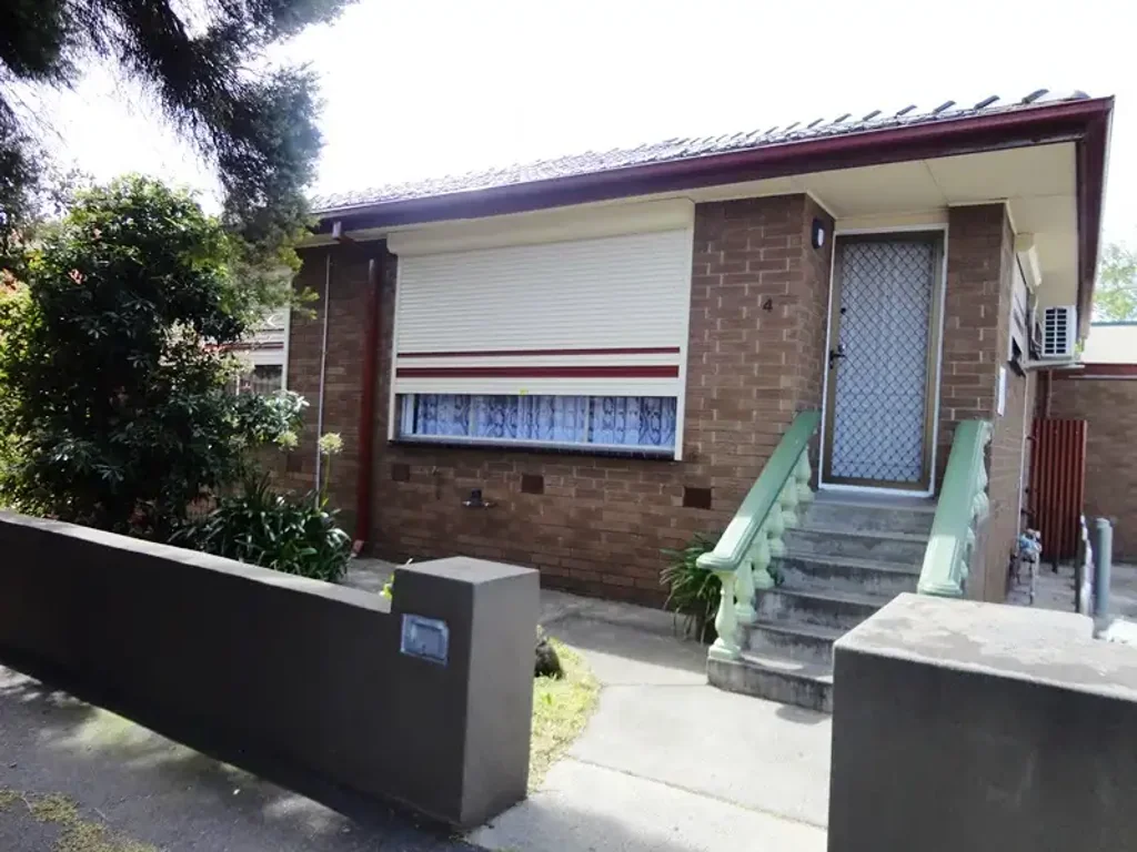 1 Bedroom Unit In A Block Of Only 4