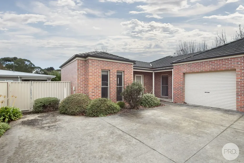 Buninyong 3房  Spacious Townhouse in Blue-Chip Buninyong
