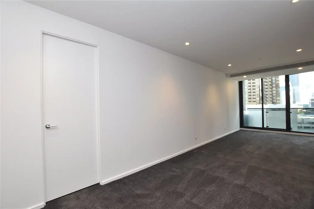 UNFURNISHED - 2 bedroom apartment located in  Southbank.