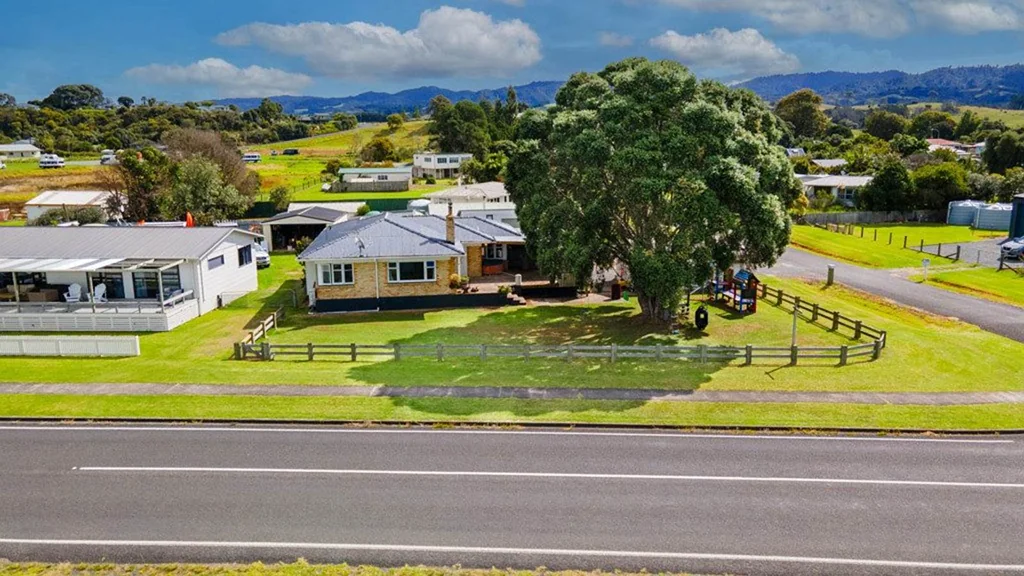 Kaiaua 3房  Top Seaside Position for $899,950!