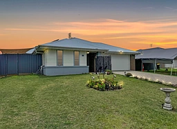 16 Freeman Close, Chinchilla