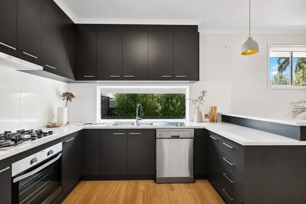 Ingle Farm 3Phòng ngủ Modern, Low-Maintenance Living in a Prime Location