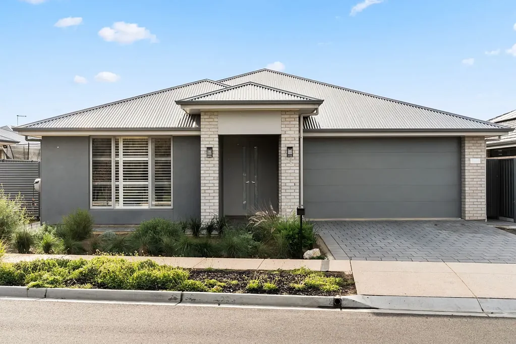 Aldinga Beach 4Kwarto Where Vineyard Views Meet Contemporary Coastal Living.