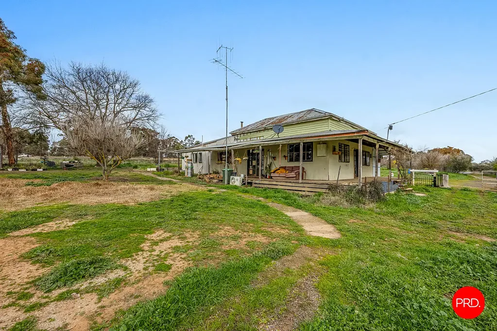 Campbells Creek 4ਬੈੱਡਰੂਮ Large Family Home with Shedding & Potential