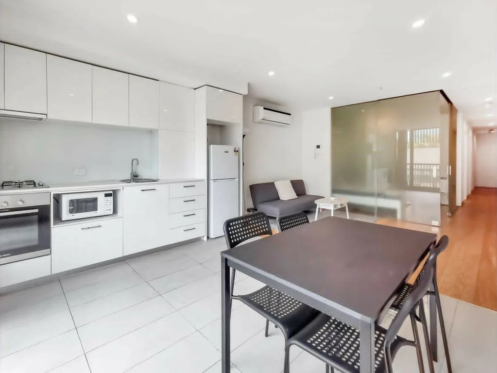 Spacious 2-Bedroom Apartment in Prime Melbourne Location