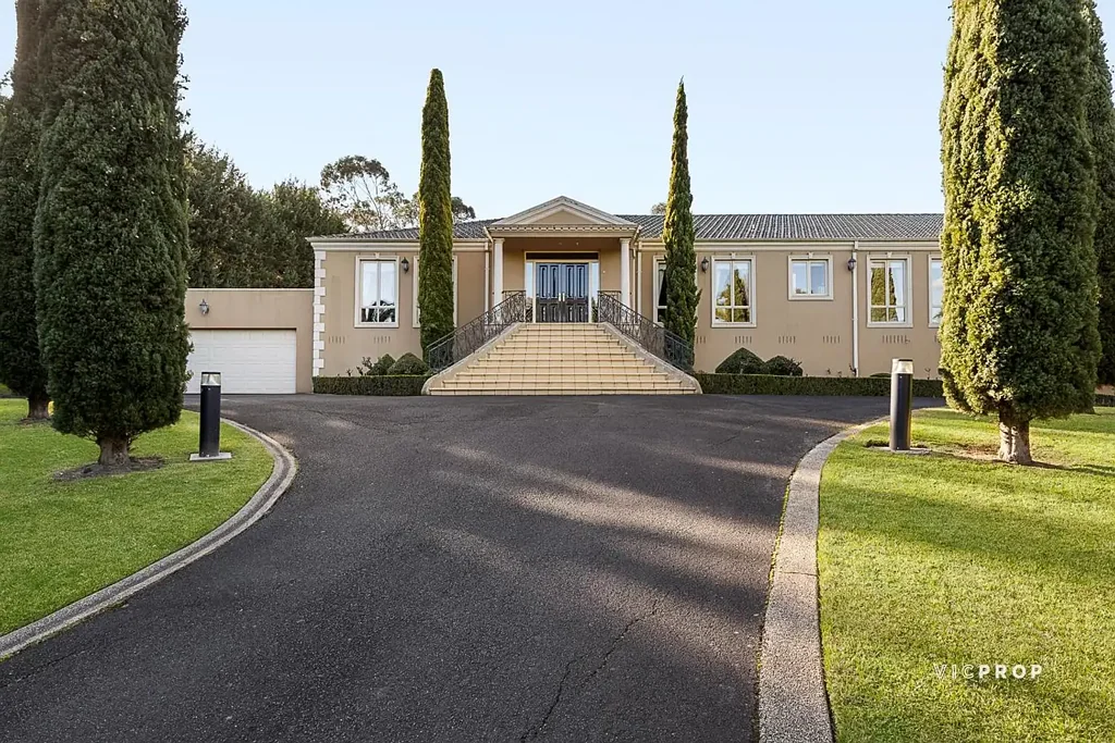 1 Harcourt Place, Lower Plenty, VIC 3093