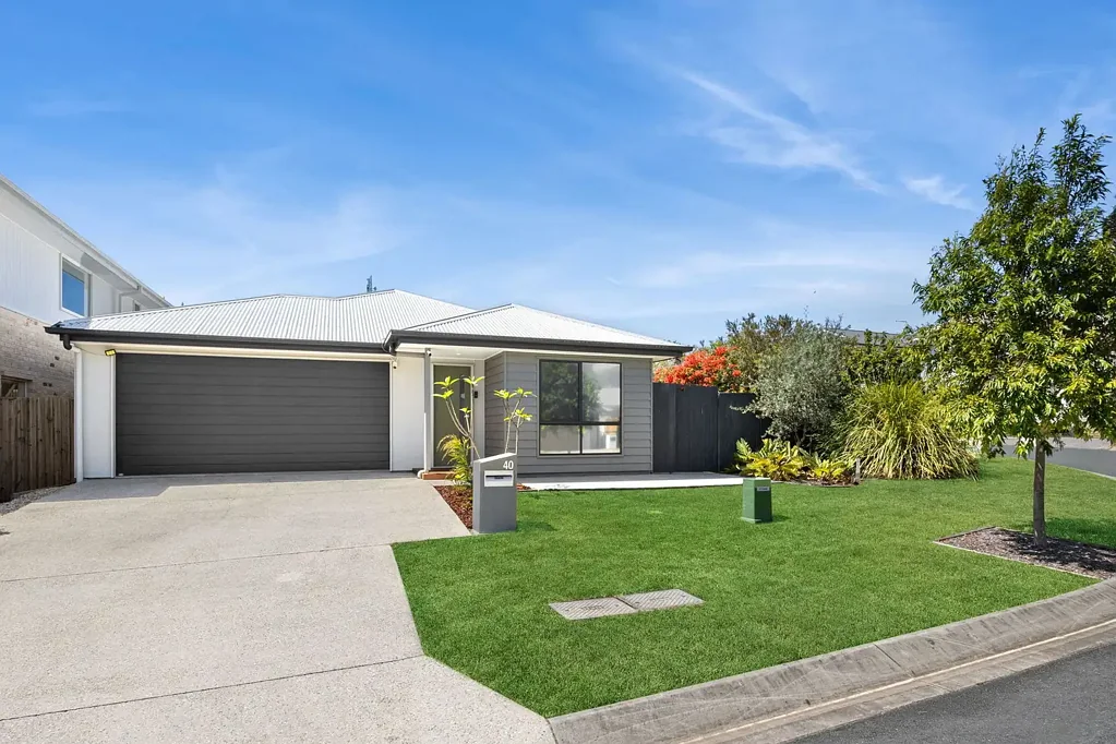 40 College Court, Little Mountain, QLD 4551
