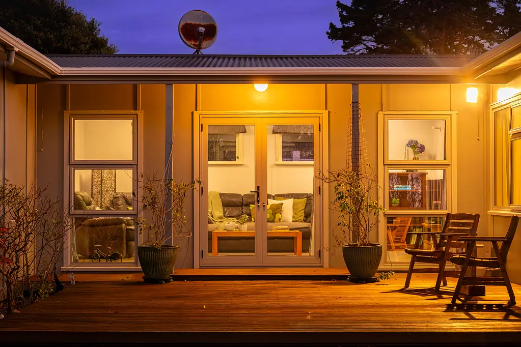 Raumati South 3ਬੈੱਡਰੂਮ A Home, A Retreat, A Rare Dual-Lot Holding.
