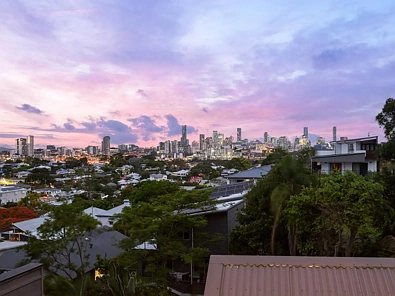 Windsor 5 Slaapkamer Private Designer Retreat with City Views & Dual Living Versatility