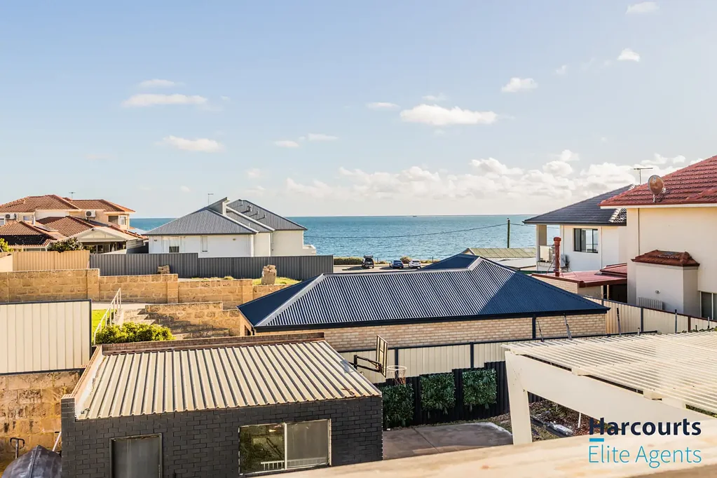 Waikiki 4ห้องนอน Elevated Coastal Living with Sweeping Ocean Views