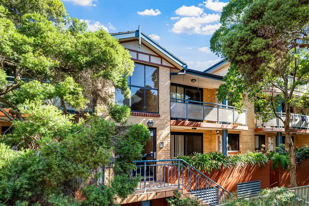 Wentworthville 2Phòng ngủ Well presented ground floor unit