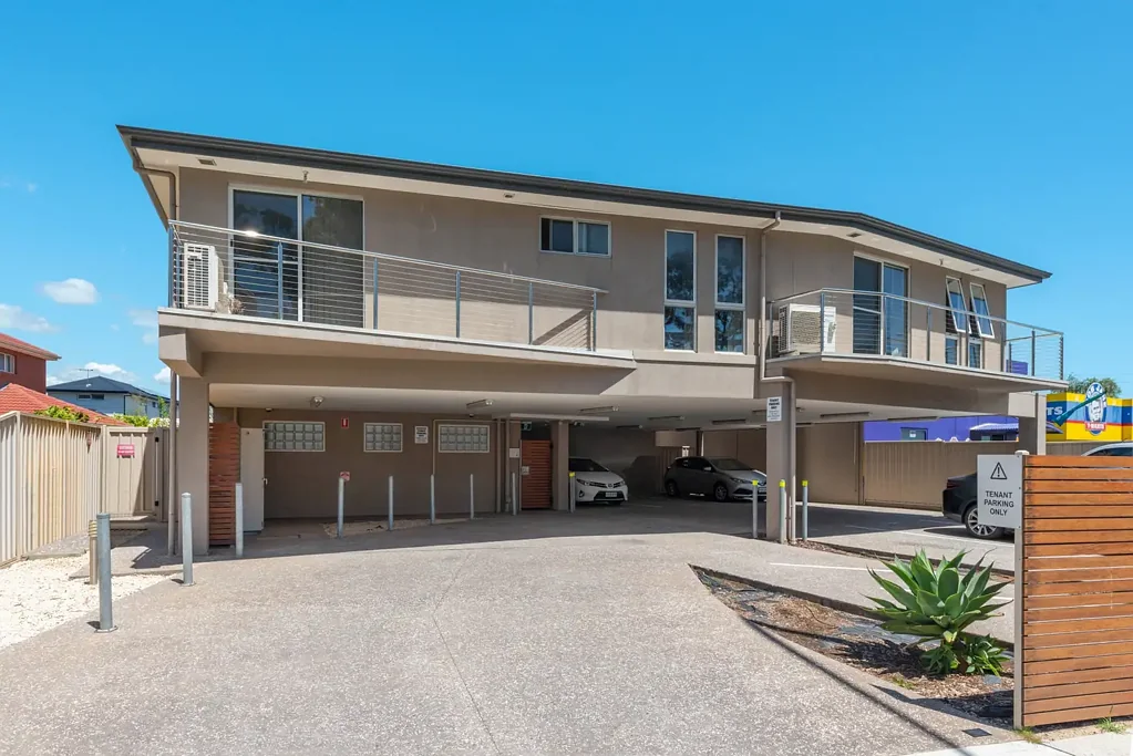 Premium Furnished One Bedroom Apartment. Excellent Location!
