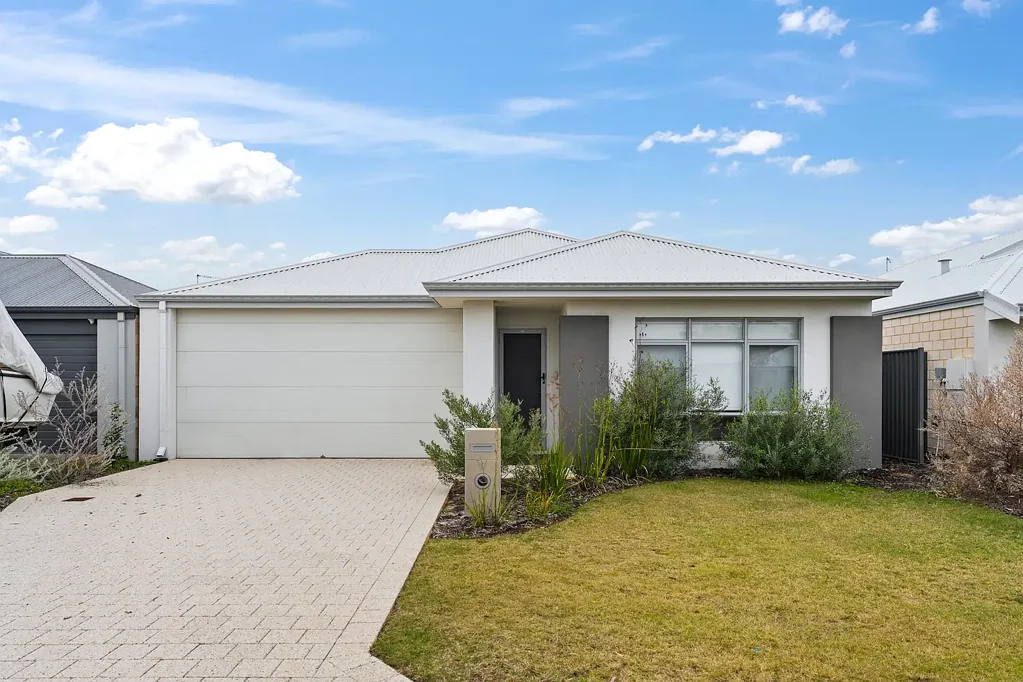 Baldivis 4房  Modern Family Living with Premium Comfort & Style