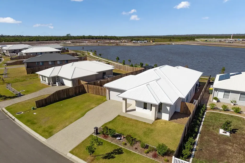 17 Northlakes Circuit, Burrum Heads, QLD 4659