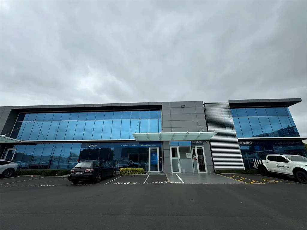 Mangere Savills - Airport Oaks Corporate Office