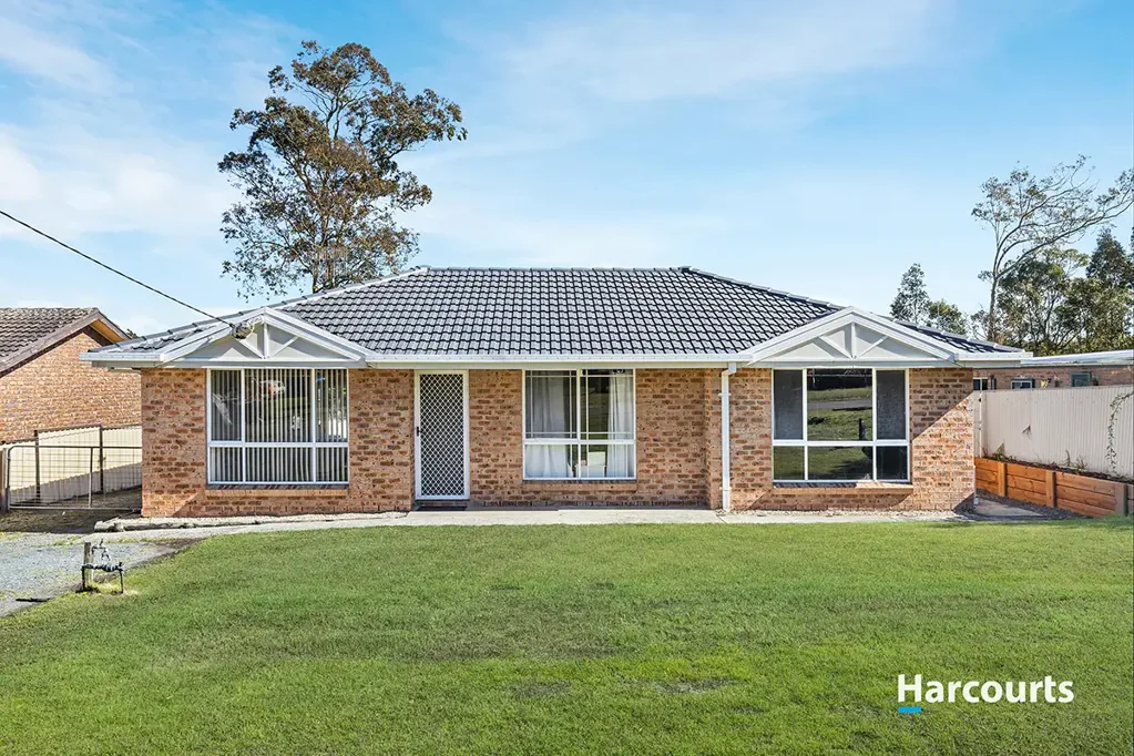 Karuah 3房  Comfortable Home & Abundant Parking on 1113sqm