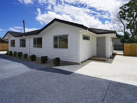 Melville 2房  Brand New Home Available!