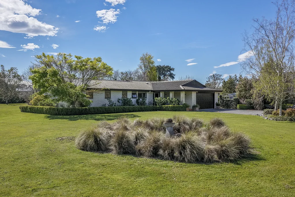 Opaki Space, privacy and country charm