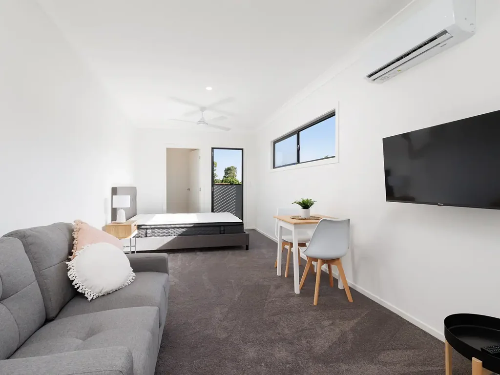 Extra Large Studio Apartment for rent - All Inclusive!