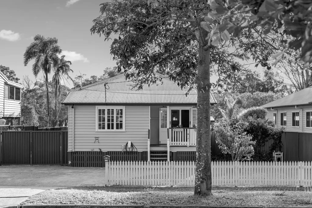 Tingalpa 3ਬੈੱਡਰੂਮ Timeless Charm and Modern Comfort on an Expansive 812m²