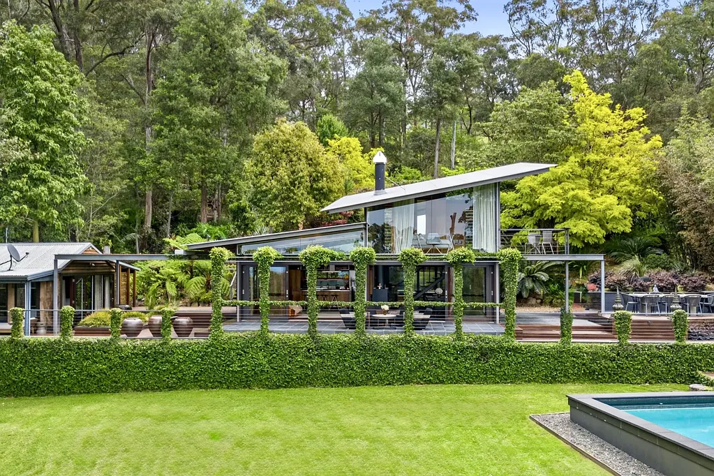 Bowen Mountain 3chambre Architectual Mountain Retreat with City Skyline Views on 5.5 Acres