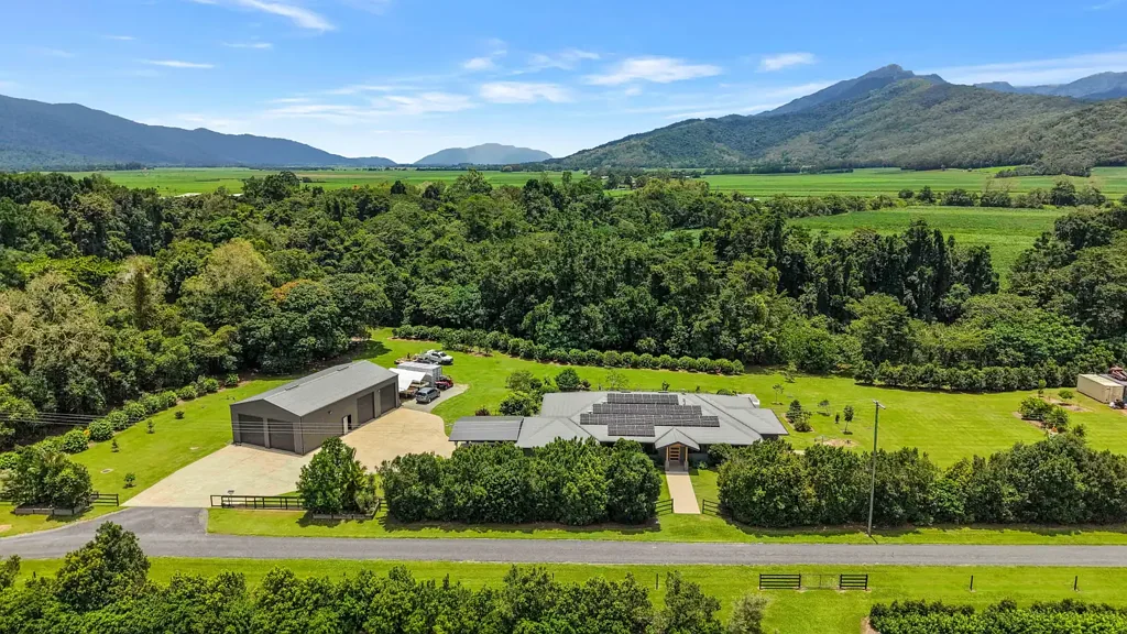 Address Withheld, Aloomba, QLD 4871