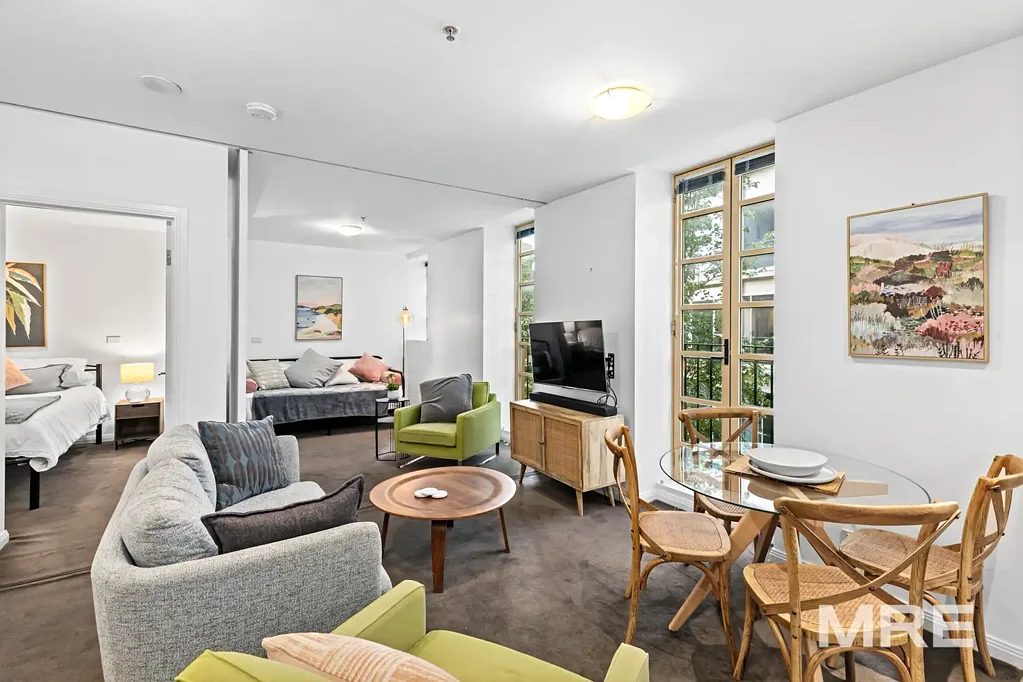 Sensational furnished apartment with study