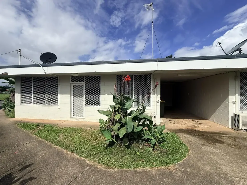 Cairns Property Office is proud to present an opportunity to live in this spacious, half duplex,