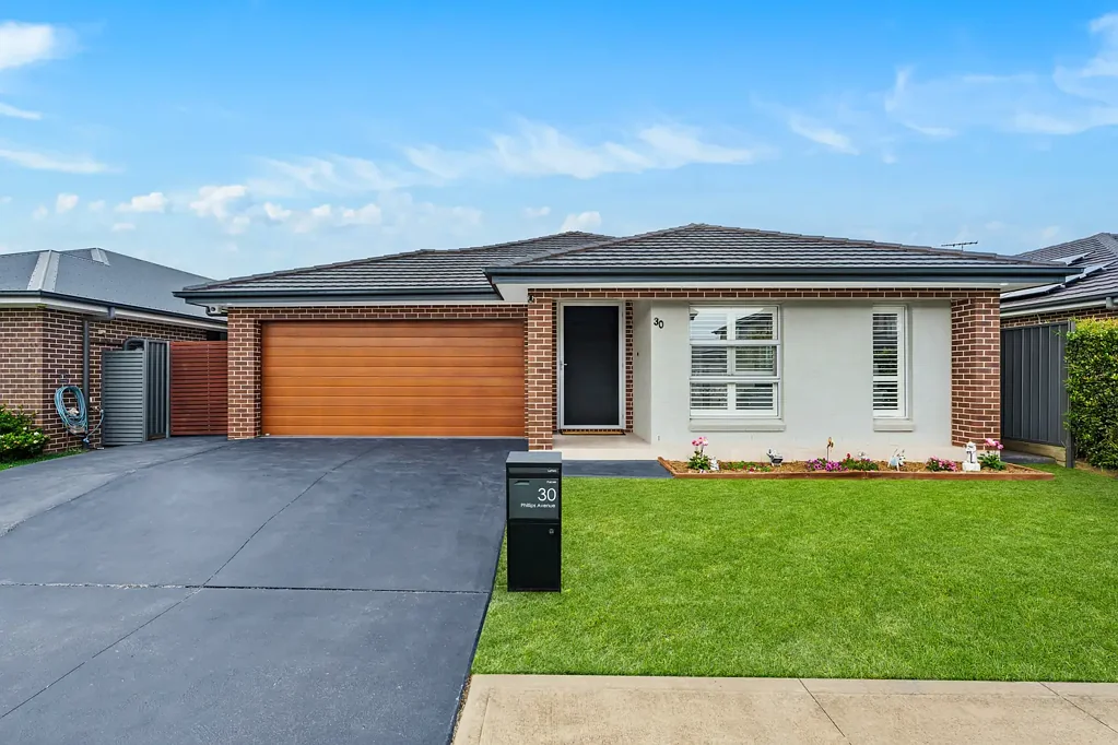 30 Phillips Avenue, Oran Park, NSW 2570