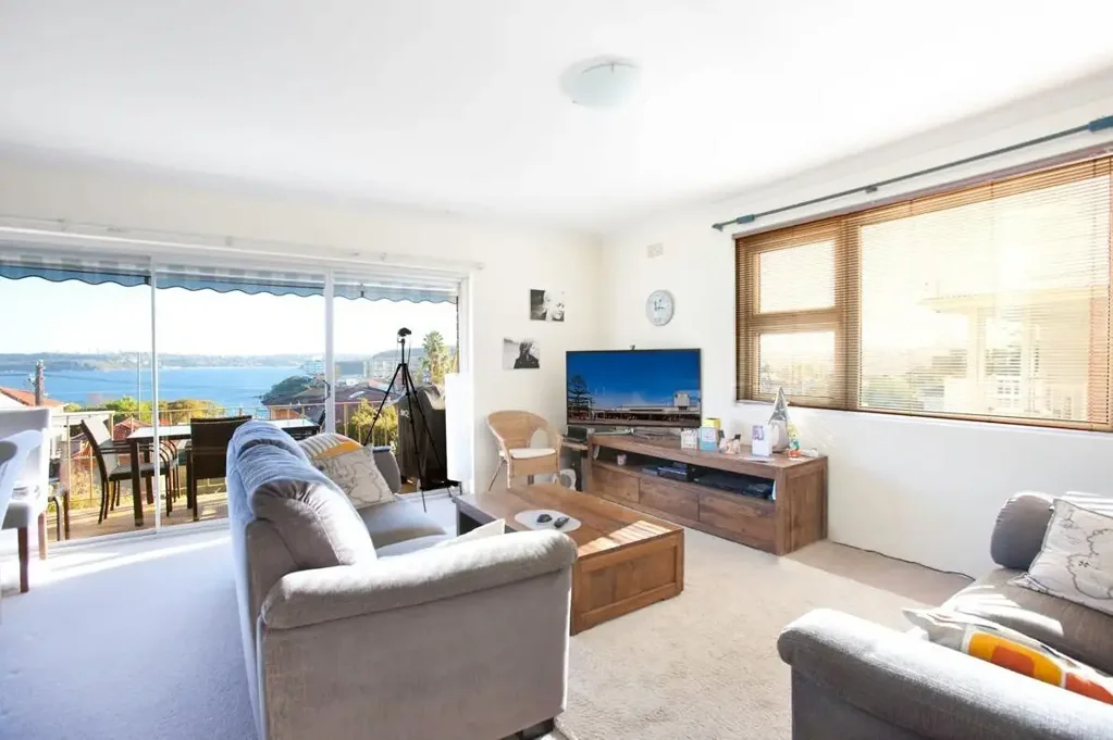 Peaceful Coastal Living on Manly's Sought-After Eastern Hill