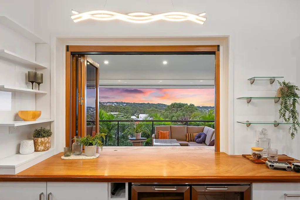 10 Castle Drive, Floraville, NSW 2280