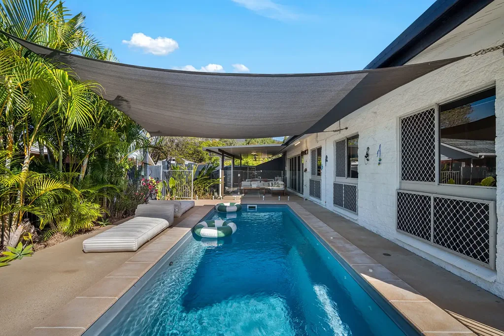 Annandale 4Kwarto Poolside Living in a Quiet Annandale Cul-de-Sac.