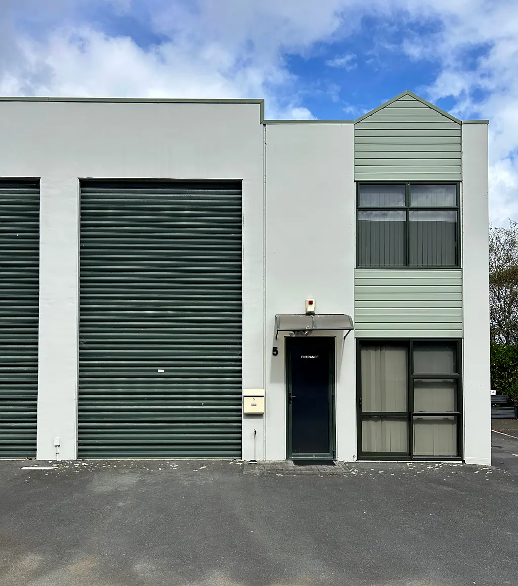 Albany Top-Notch Live and Work