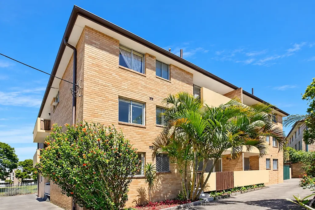 Hillsdale 2Moenga Spacious Parkside Apartment with an East Facing Balcony