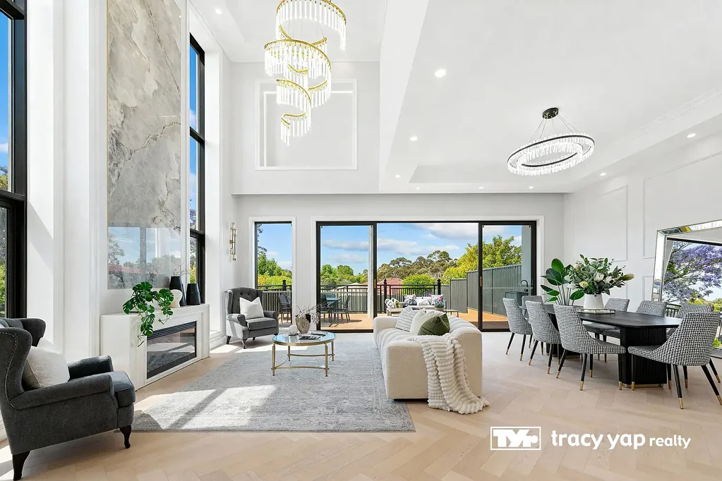 Eastwood 5ห้องนอน Brand New Architecturally Designed French Provincial Duplex – Walk to Eastwood Station