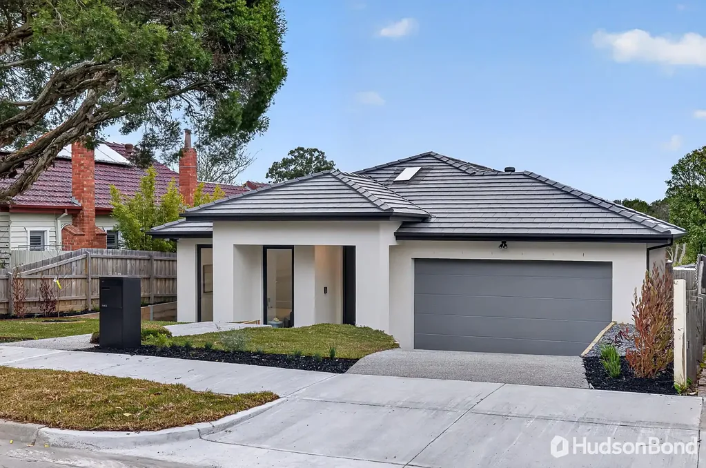 Mitcham 4ਬੈੱਡਰੂਮ French-Inspired Grandeur with Luxury, Space and Elegance