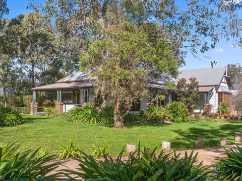 Burradoo 4 Bedroom Country Living in the Heart of Burradoo