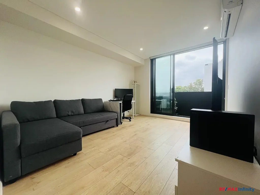 Modern One-Bedroom Apartment with Parking & Storage in the Heart of Homebush