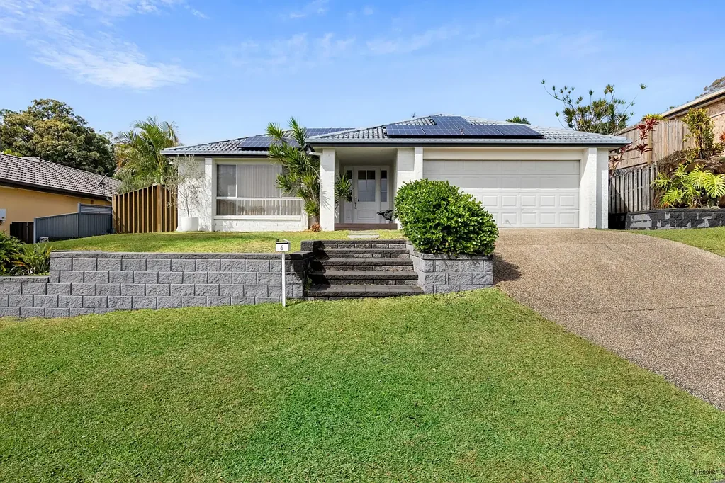 Elanora 4ਬੈੱਡਰੂਮ Hamptons Elegance Meets Elevated Family Living in Elanora
