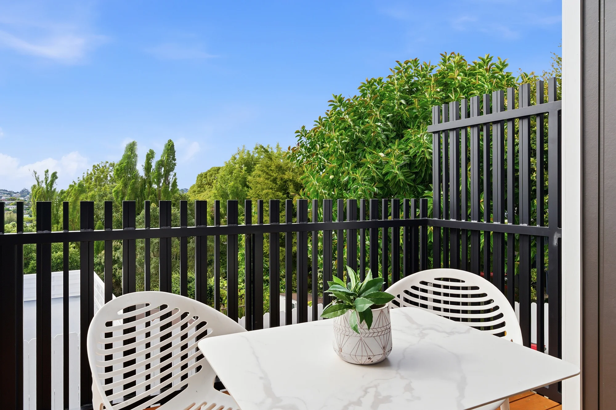 Totara Vale 4 Slaapkamer Brand New Freehold - Views To Rangitoto