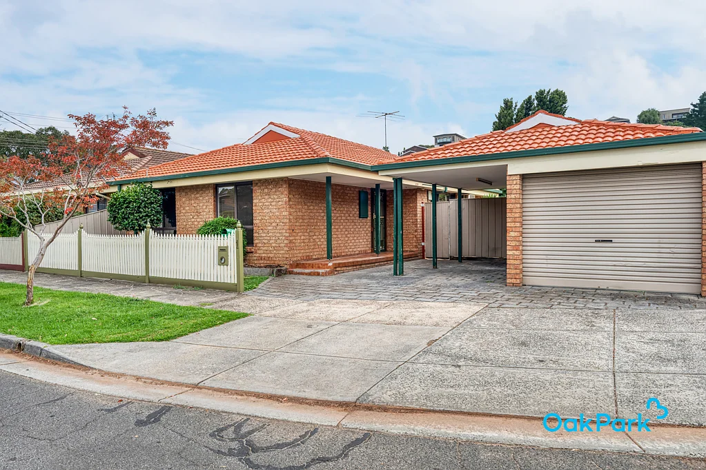 2/1 Elpis Court, Oak Park, VIC 3046