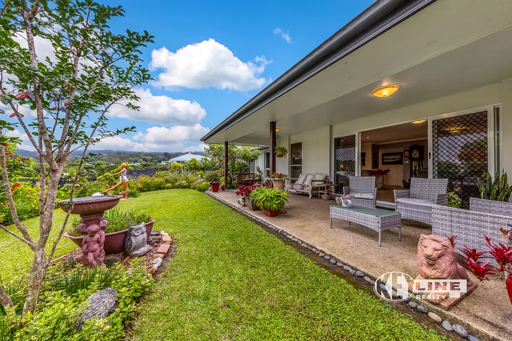 6 Bowerbird Avenue, Burnside, QLD 4560