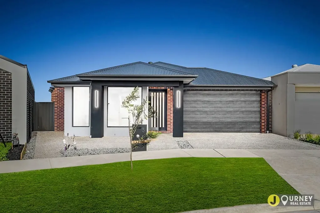 Mickleham 4Moenga Brand New Family Home in a Prime Mickleham Location