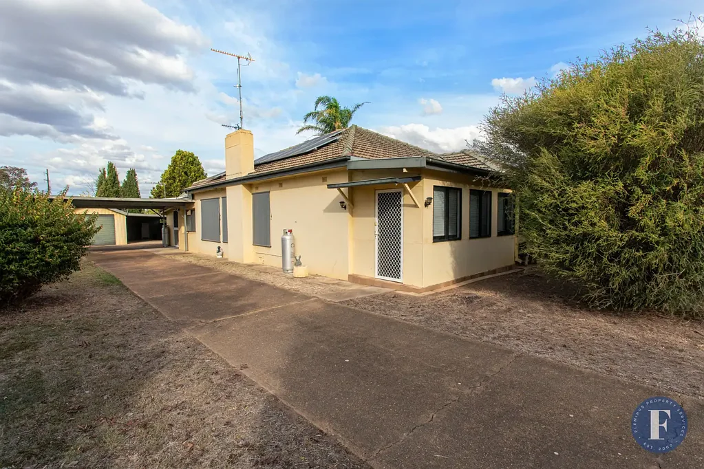 Cowra 3chambre More Than Meets The Eye