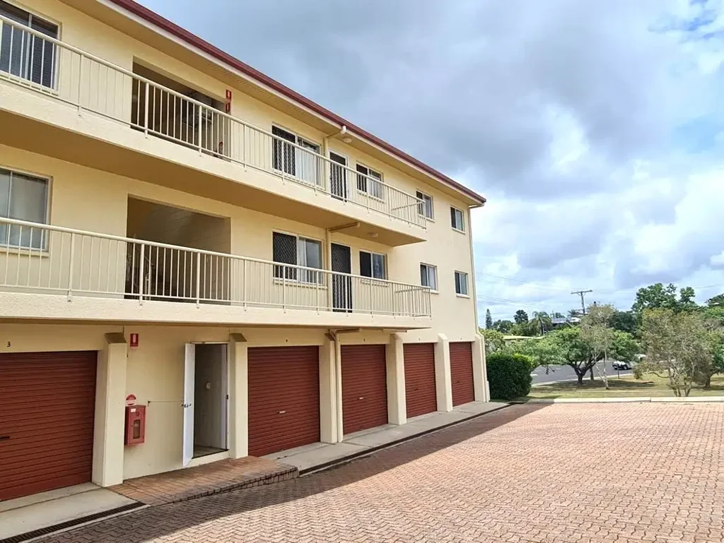 Spacious and Modern Coastal Retreat in Boyne Island