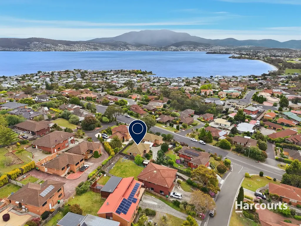 1/4 Holland Court, Howrah, TAS 7018