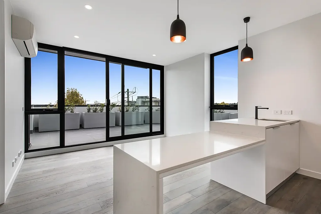 Modern 2 Bedroom Apartment with Large Balcony!